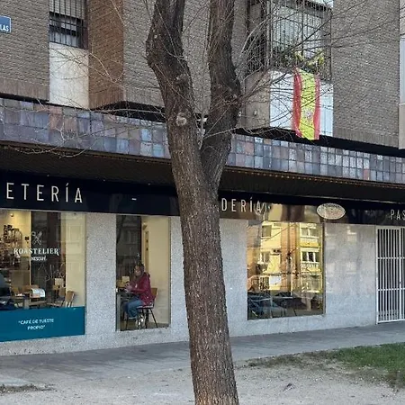 Gold Suite Aparment Wifi Ac Services E1 Madrid Exterior photo