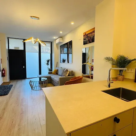 Gold Suite Aparment Wifi Ac Services E1 Madrid Exterior photo