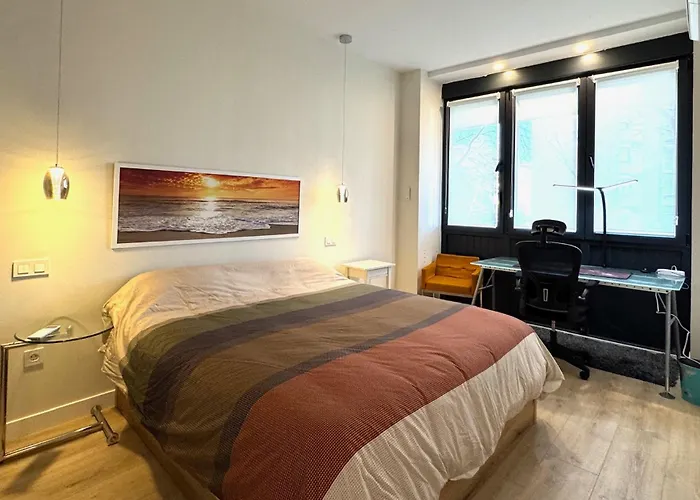 Gold Suite Aparment Wifi Ac Services E1