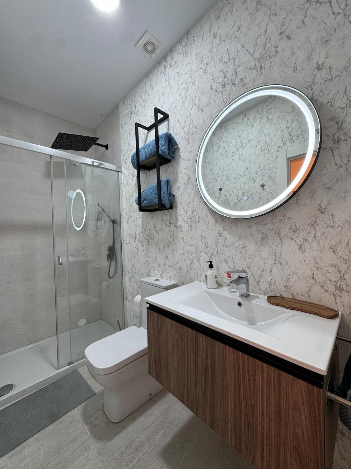 Gold Aparment Wifi Ac Services E1 Appartamento