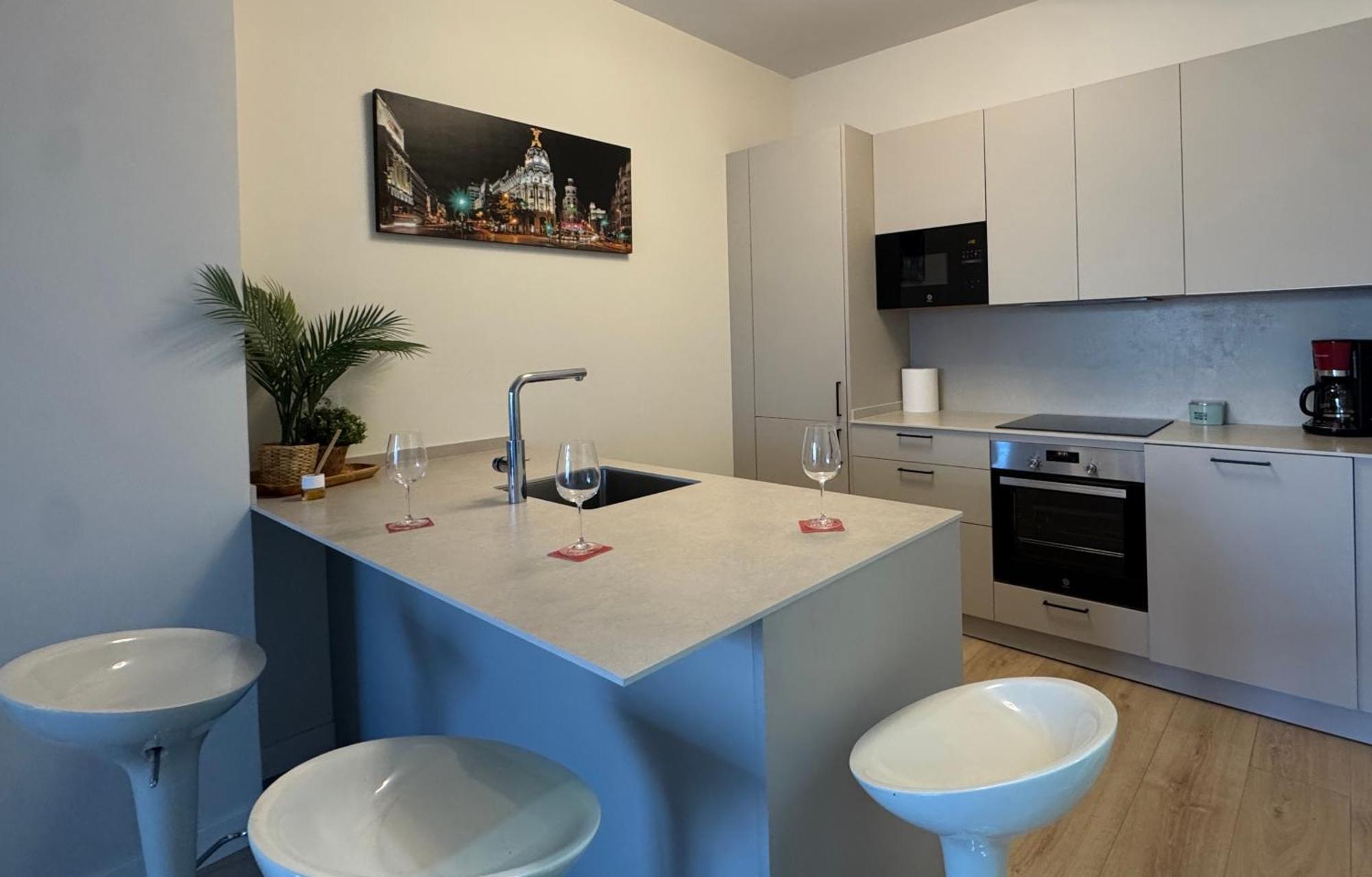 Gold Aparment Wifi Ac Services E1 Appartement *